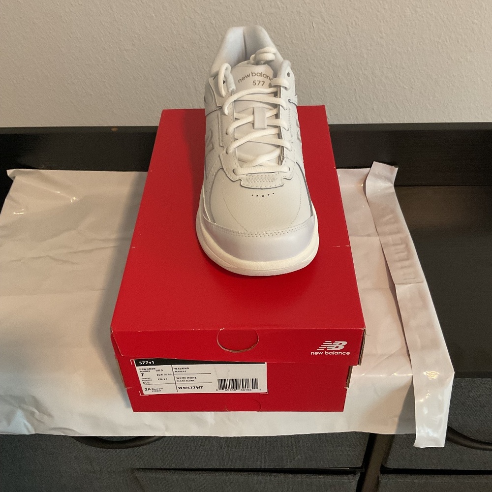 New Balance 577v1 Size 7 Women’s